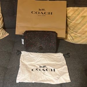 Brand new with tag coach clutch